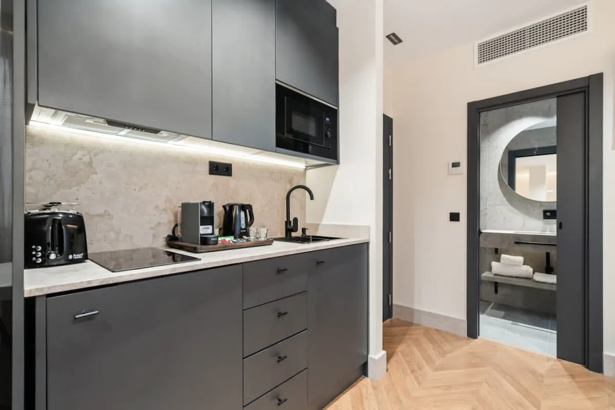 Deluxe Double Suite 3